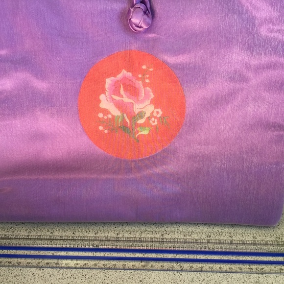 Lavender purse - Picture 1 of 6